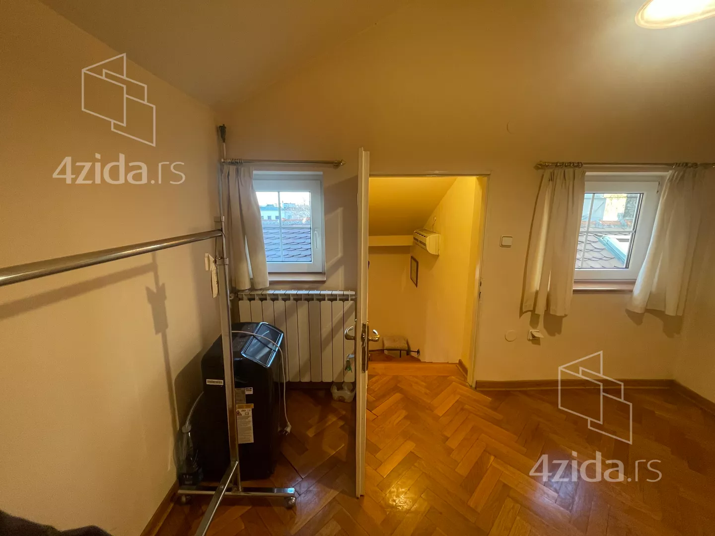 Petosoban stan | 4zida