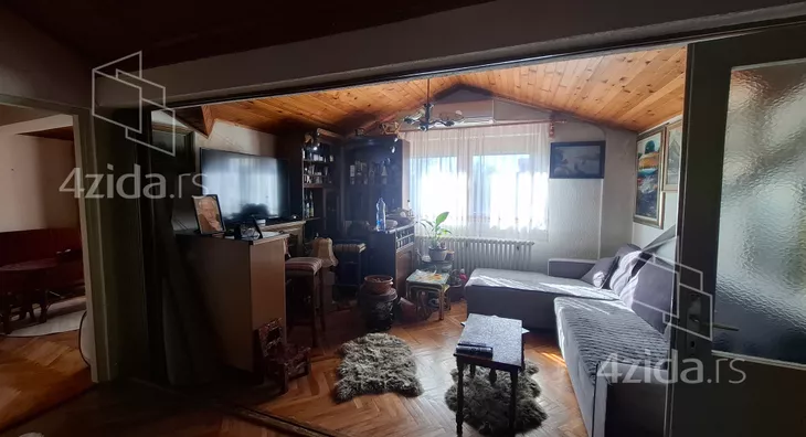 Troiposoban stan | 4zida