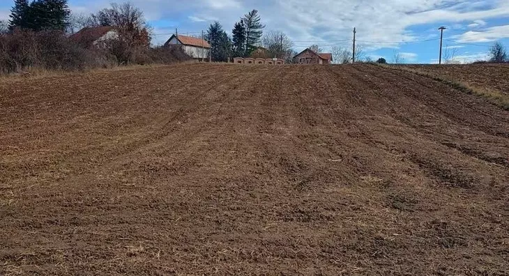 Građevinsko zemljište | 4zida