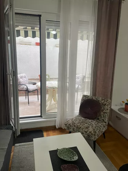 Gospodara Vučića | 4zida.rs