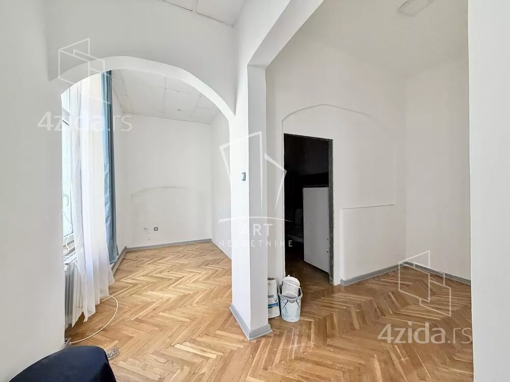 Četvoroiposoban stan | 4zida