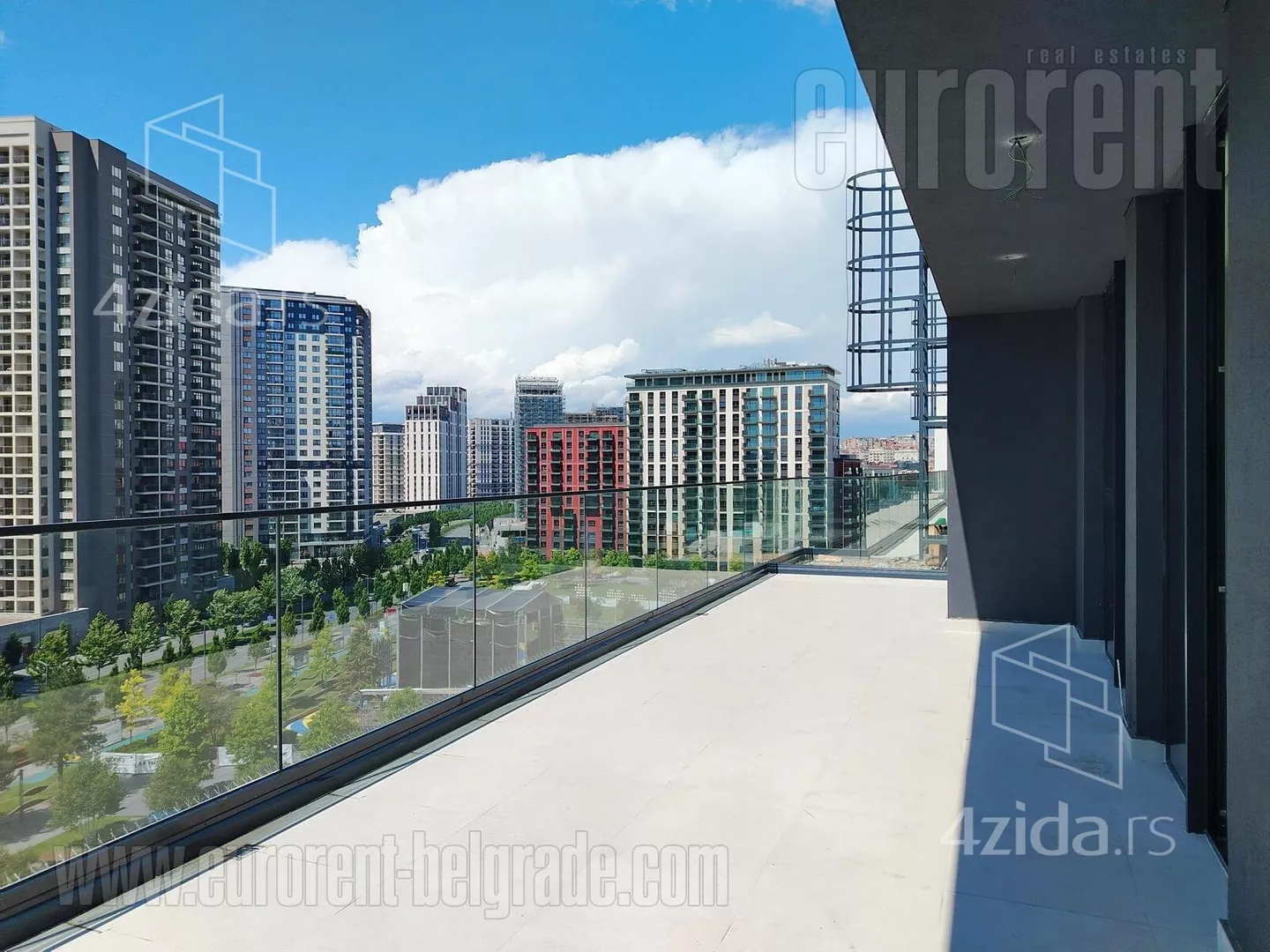 Petosoban stan | 4zida