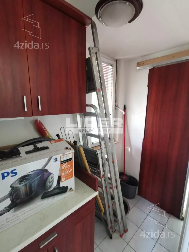 Četvoroiposoban stan | 4zida