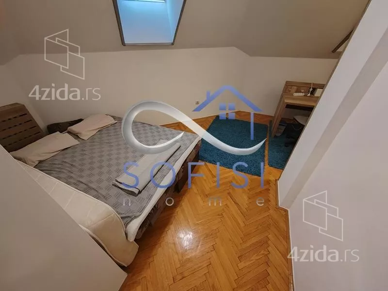 Četvoroiposoban stan | 4zida