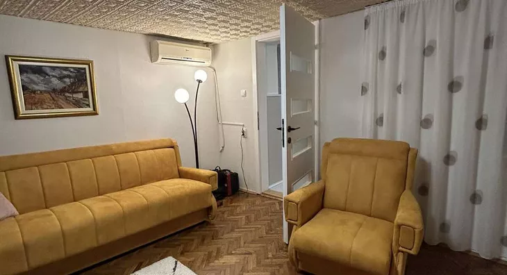 Četvoroiposoban stan | 4zida