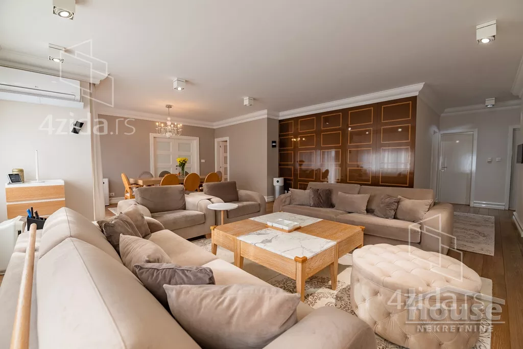 Šestosoban stan | 4zida