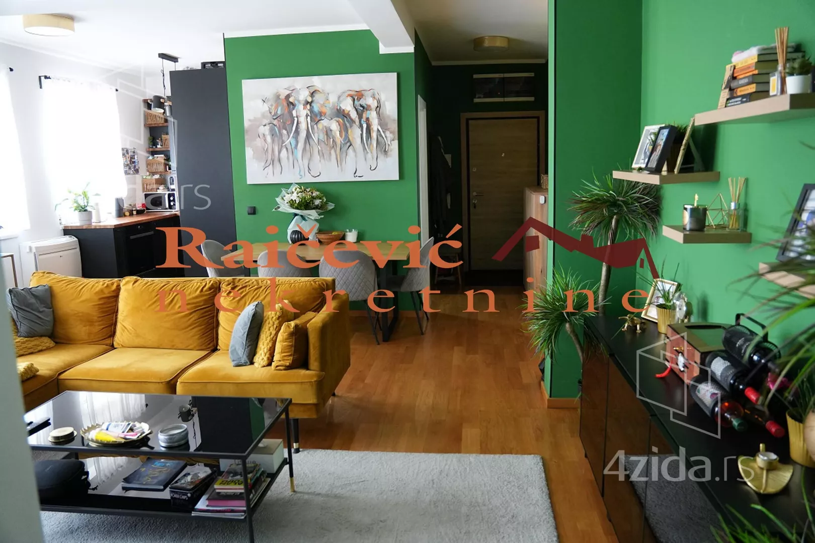 Troiposoban stan | 4zida