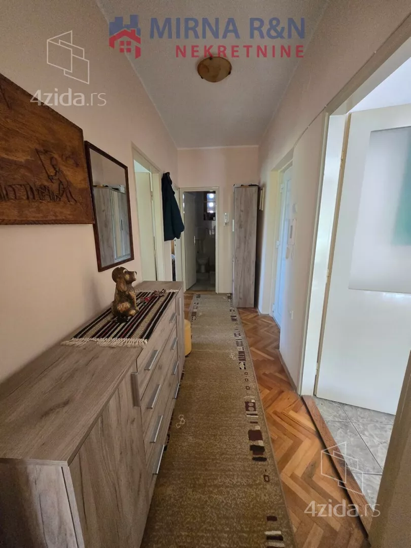 Troiposoban stan | 4zida