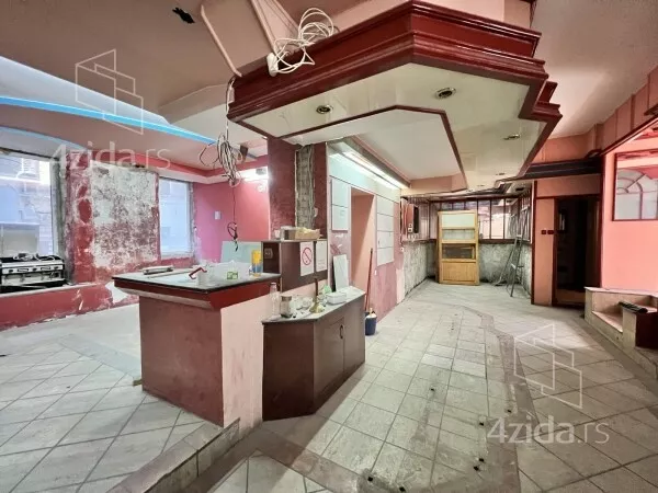 Poslovni prostor | 4zida