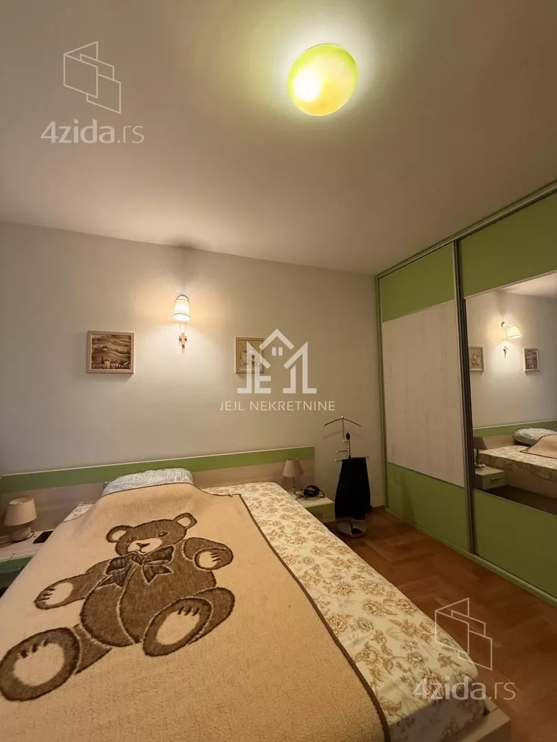 Petosoban stan | 4zida