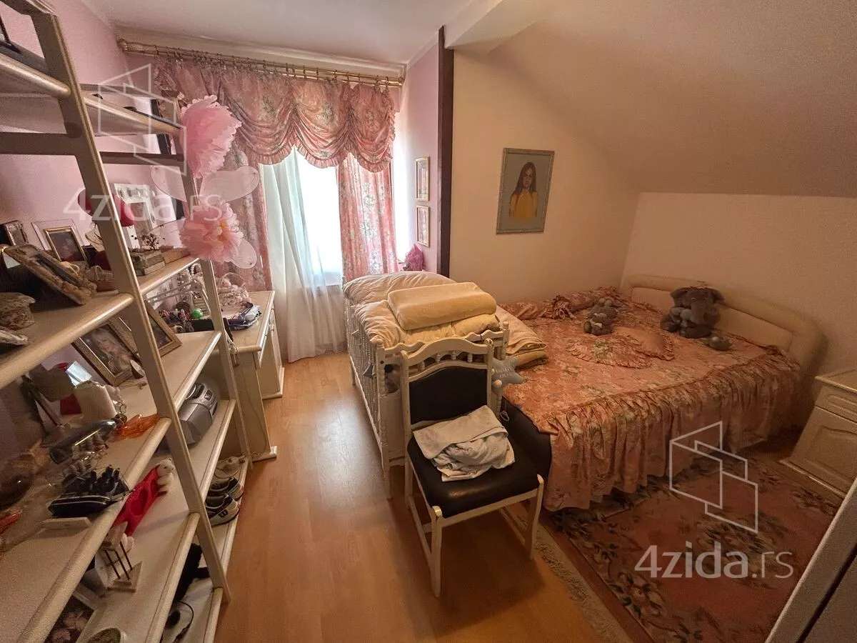 3-etažna kuća | 4zida