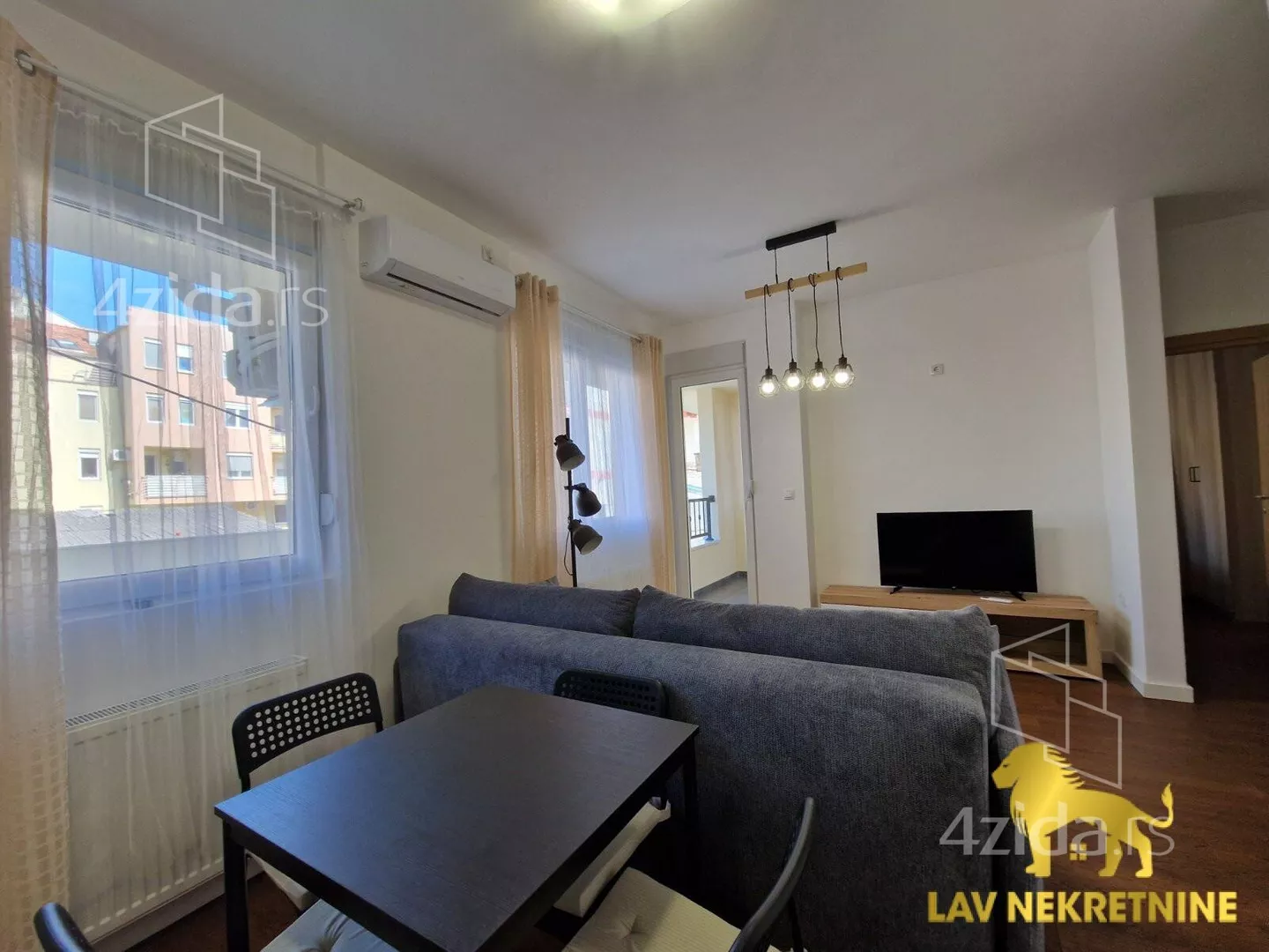 Jednoiposoban stan | 4zida