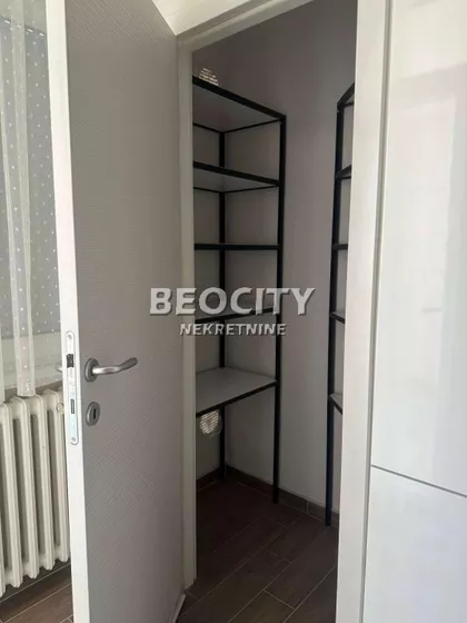 Bulevar cara Lazara | 4zida.rs