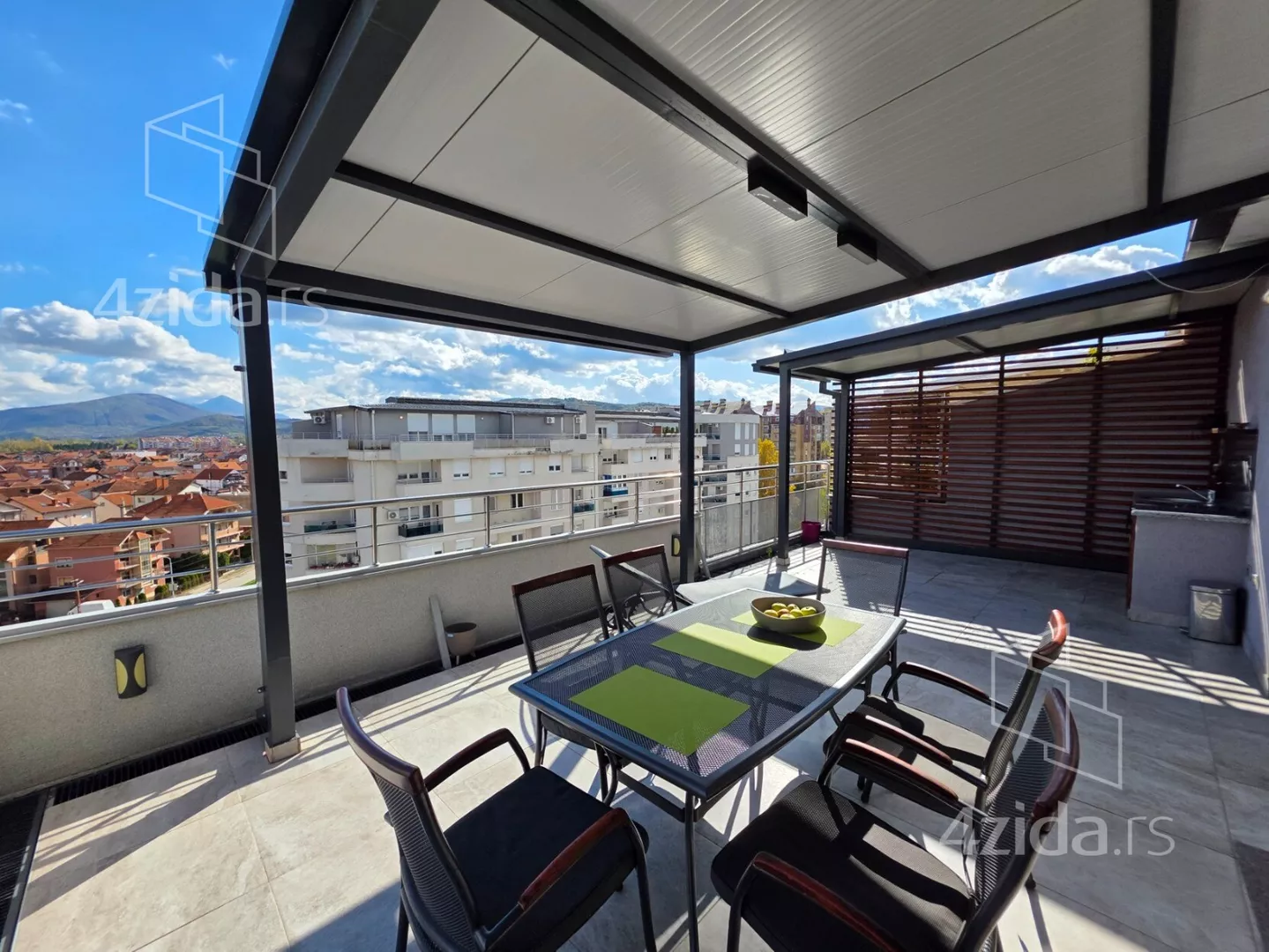 Troiposoban stan | 4zida