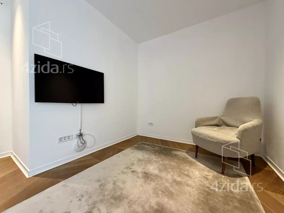 Petosoban stan | 4zida