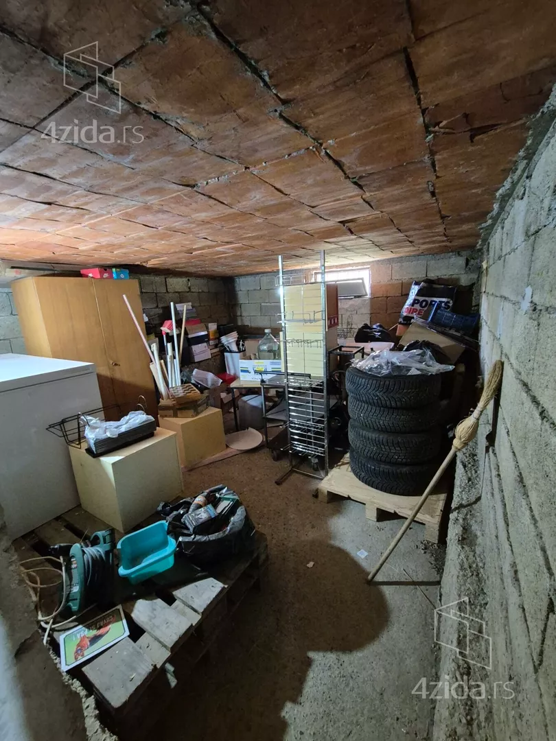 3-etažna kuća | 4zida