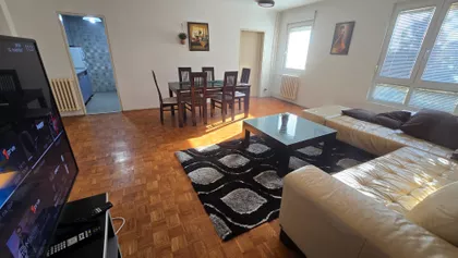 Ismeta Mujezinovića 19 | 4zida.rs