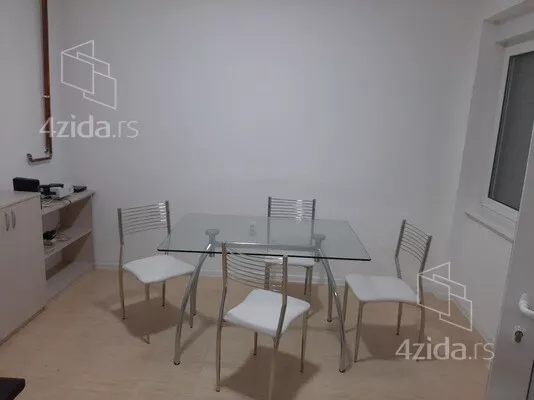 Šestosoban stan | 4zida