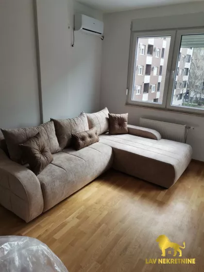RUMENAČKI PUT | 4zida.rs