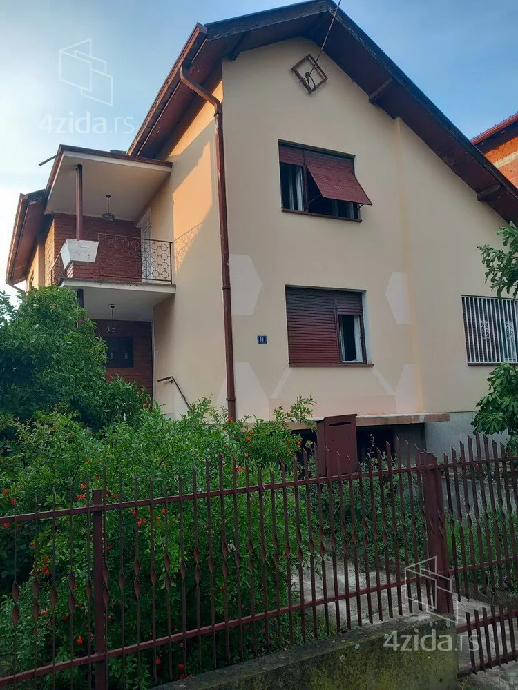 Kuća | 4zida