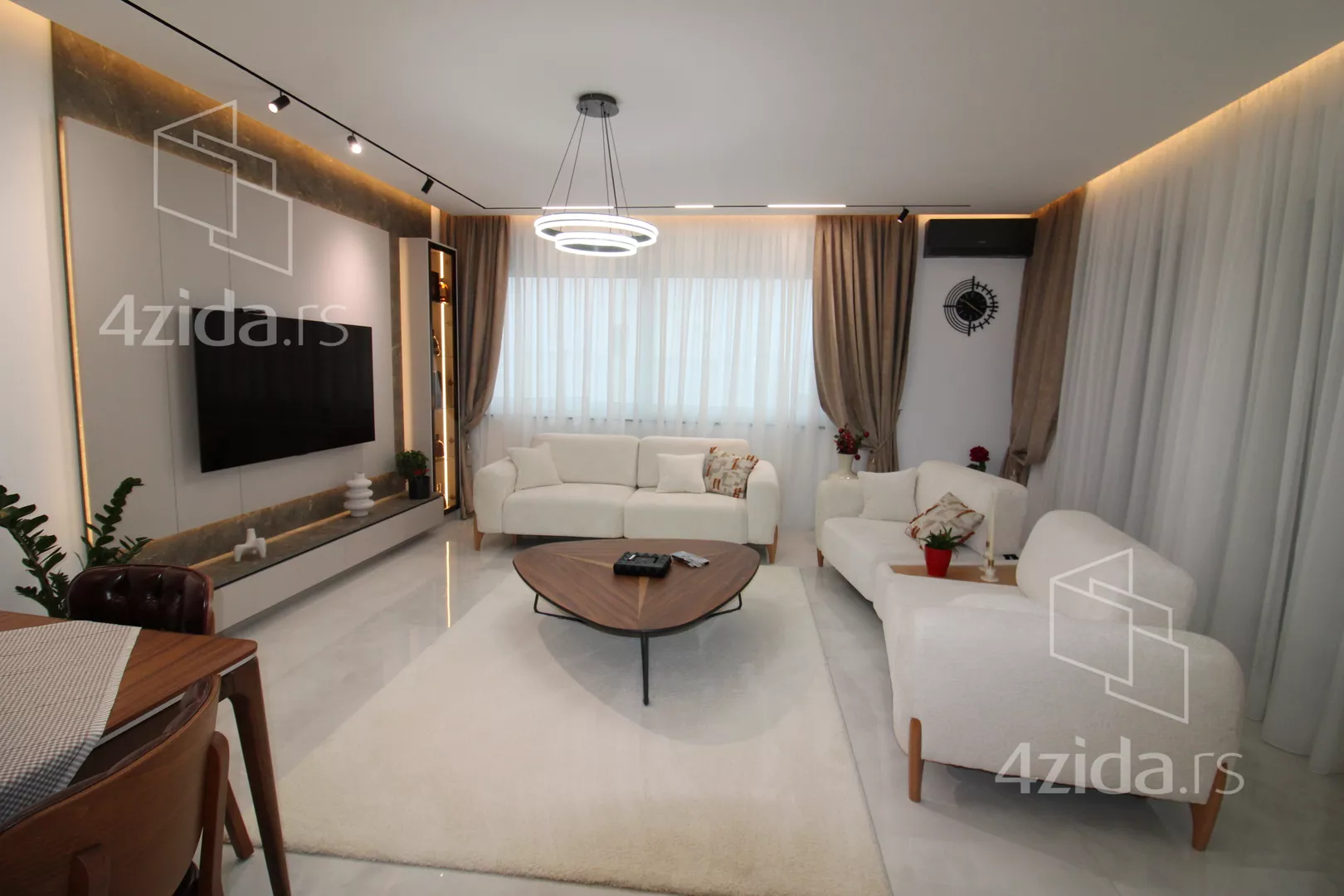 Šestosoban stan | 4zida