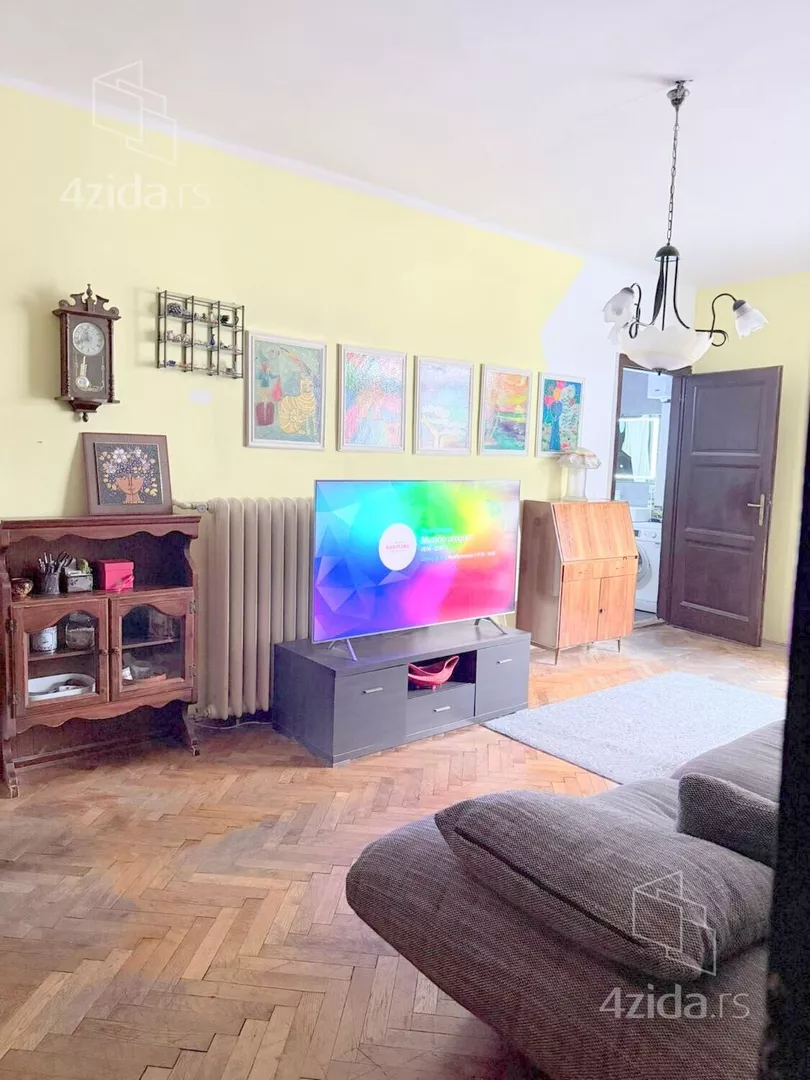 Četvoroiposoban stan | 4zida