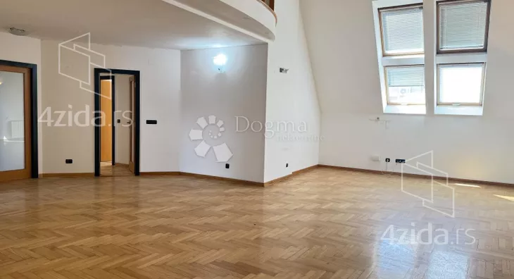 Šestosoban stan | 4zida