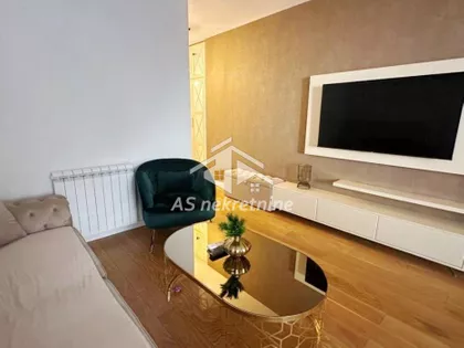 Lekino Brdo | 4zida.rs