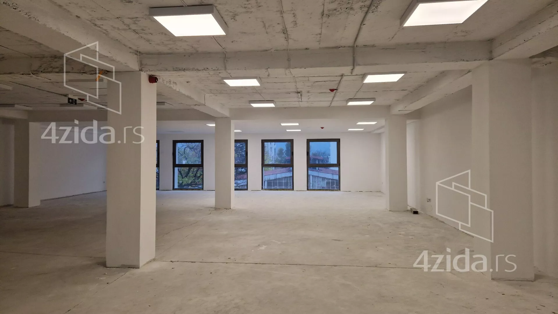 Poslovni prostor | 4zida