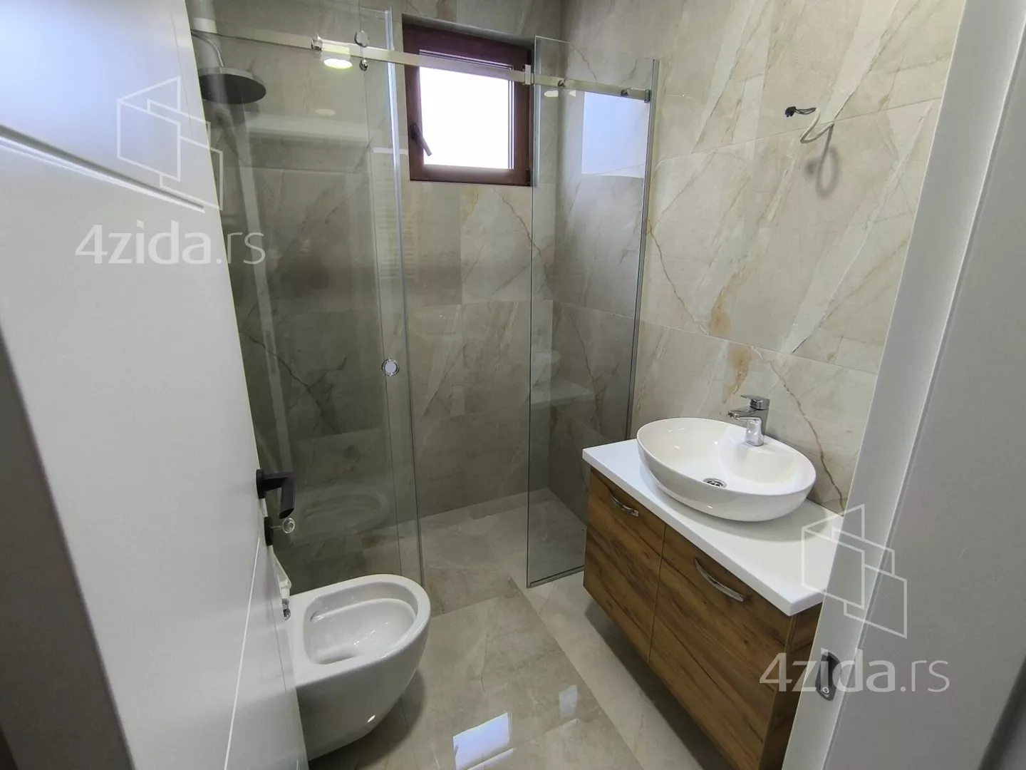 Petosoban stan | 4zida