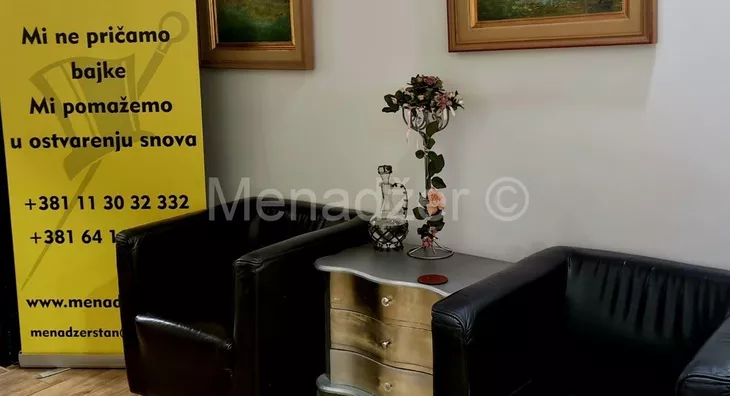 Poslovna zgrada | 4zida