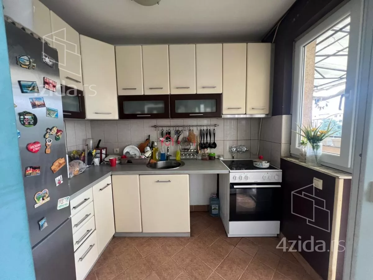 Petosoban stan | 4zida