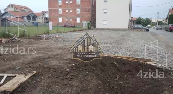 Plac | 4zida