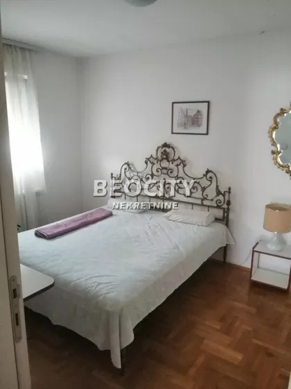 Milana Rakića | 4zida.rs