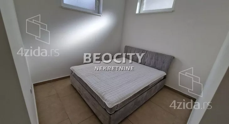 Četvoroiposoban stan | 4zida