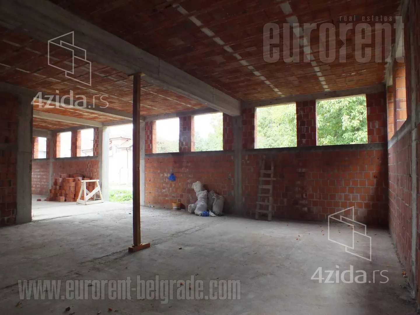 Poslovni prostor | 4zida