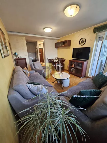 Socijalno | 4zida.rs