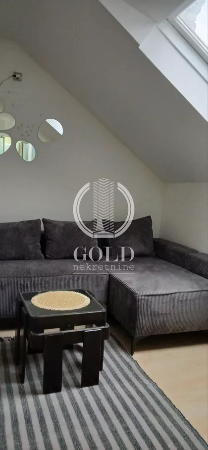 Pavla Simića | 4zida.rs