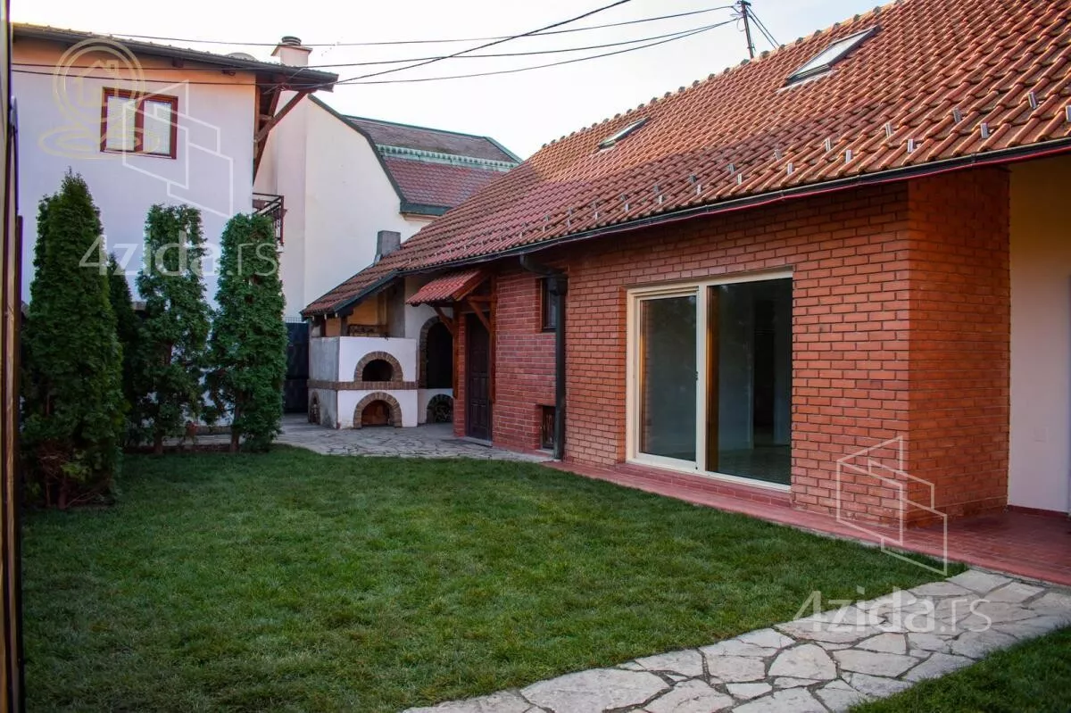 Kuća | 4zida