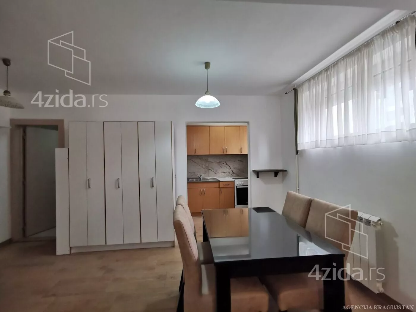 Jednoiposoban stan | 4zida