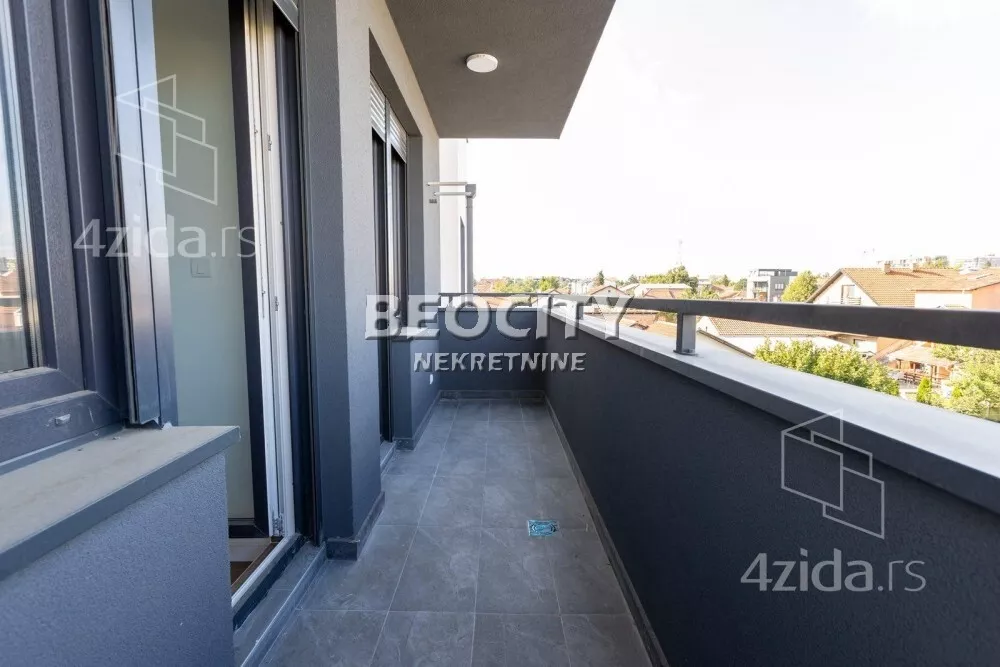 Četvoroiposoban stan | 4zida