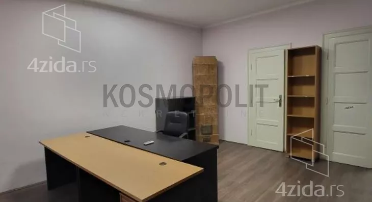 Četvoroiposoban stan | 4zida