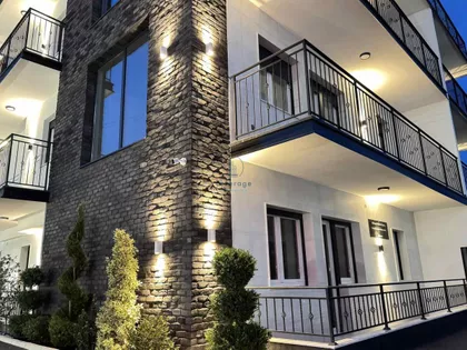 Surčin (mesto) | 4zida.rs