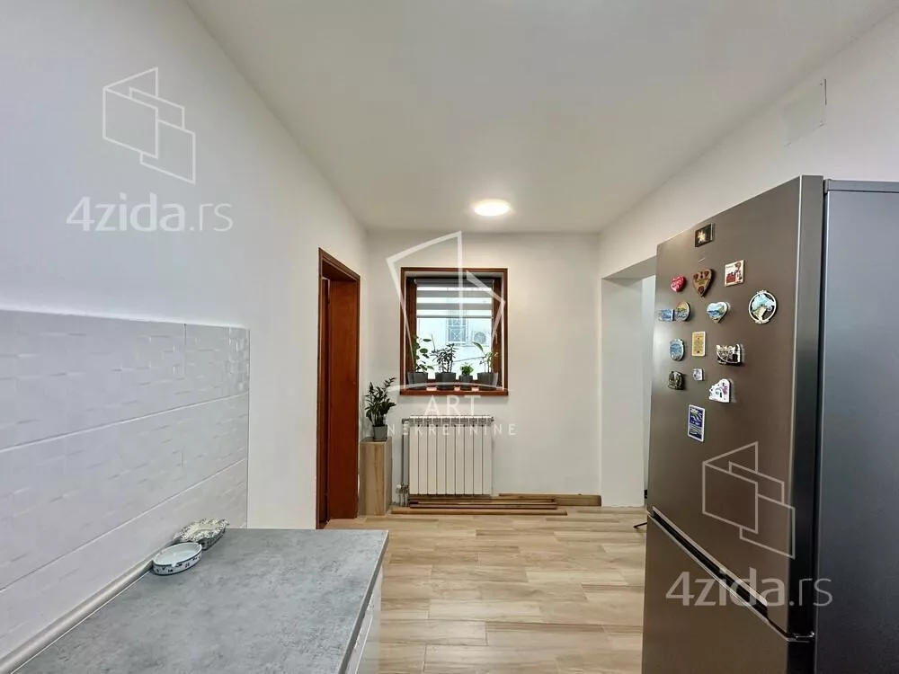 Petosoban stan | 4zida