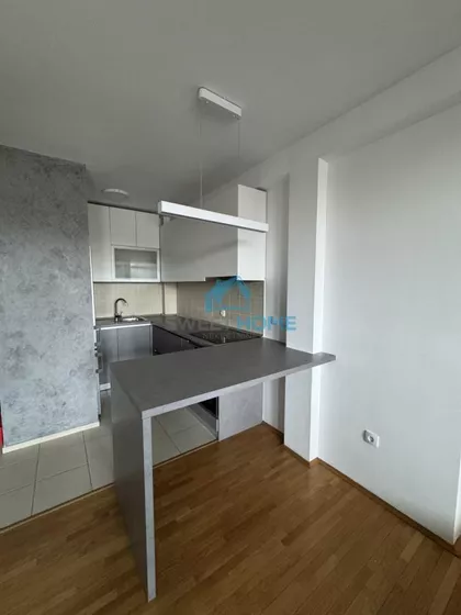 Milana Rakića | 4zida.rs