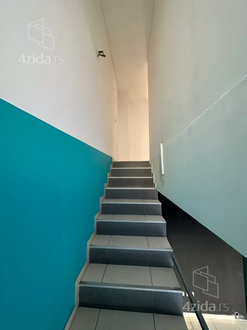 Lokal | 4zida