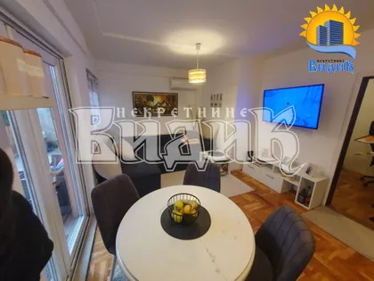 Sretena Mladenovića Mike | 4zida.rs