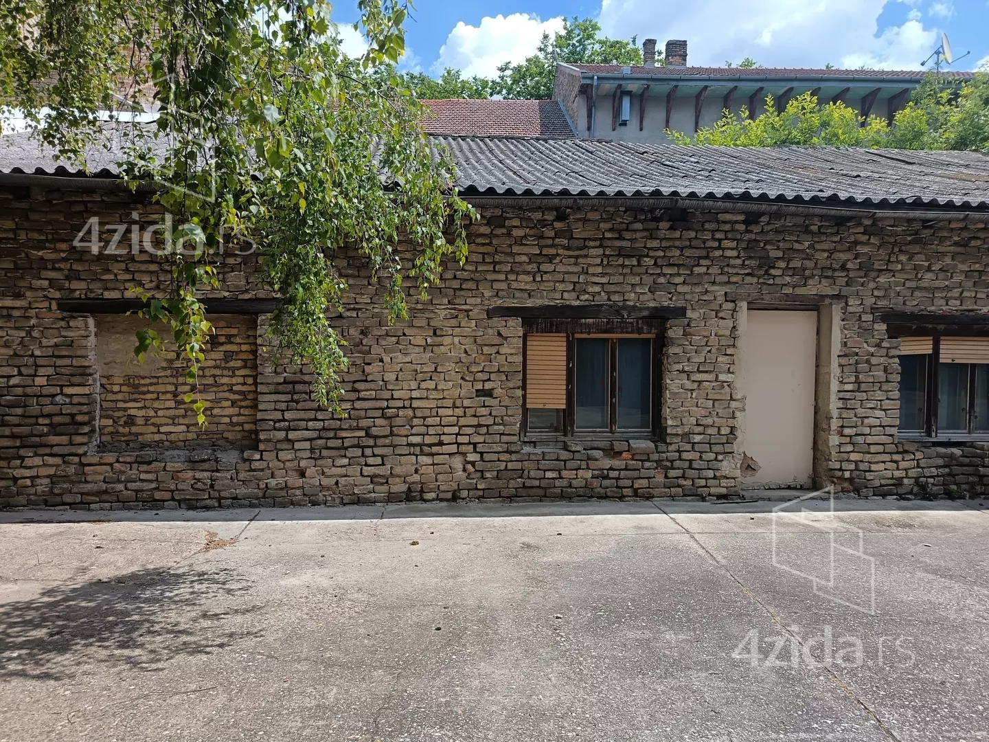 Lokal | 4zida