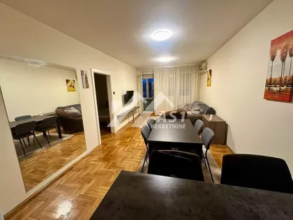 Bulevar Cara Lazara | 4zida.rs