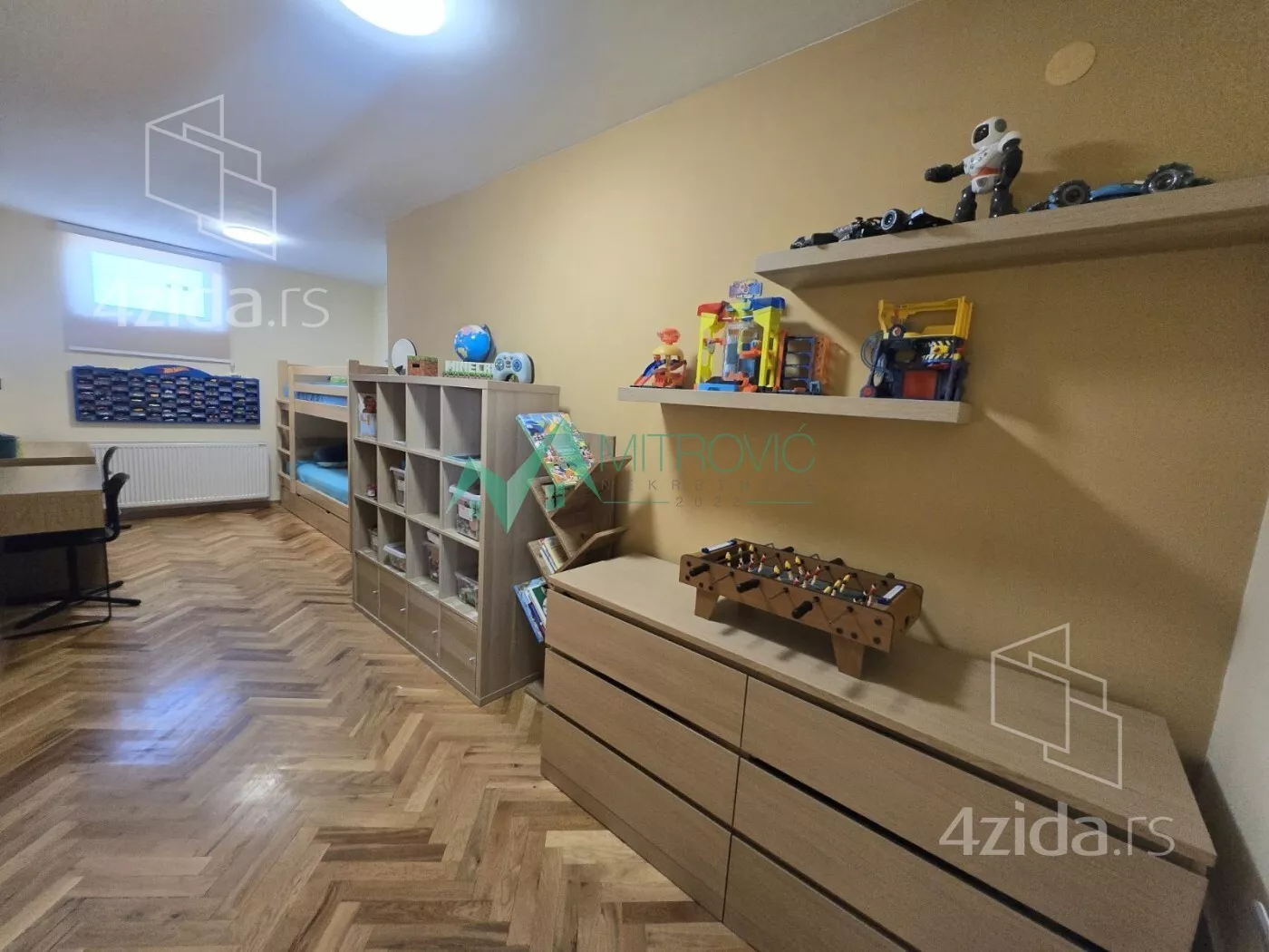 Troiposoban stan | 4zida